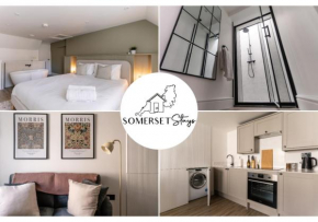 Tiny House, Stunning 1 Bed, Super King, Freestanding Bath, Parking